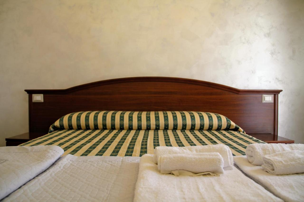 Rooms Dimora Arco - Affitti Brevi Italia Monte SantʼAngelo Dış mekan fotoğraf