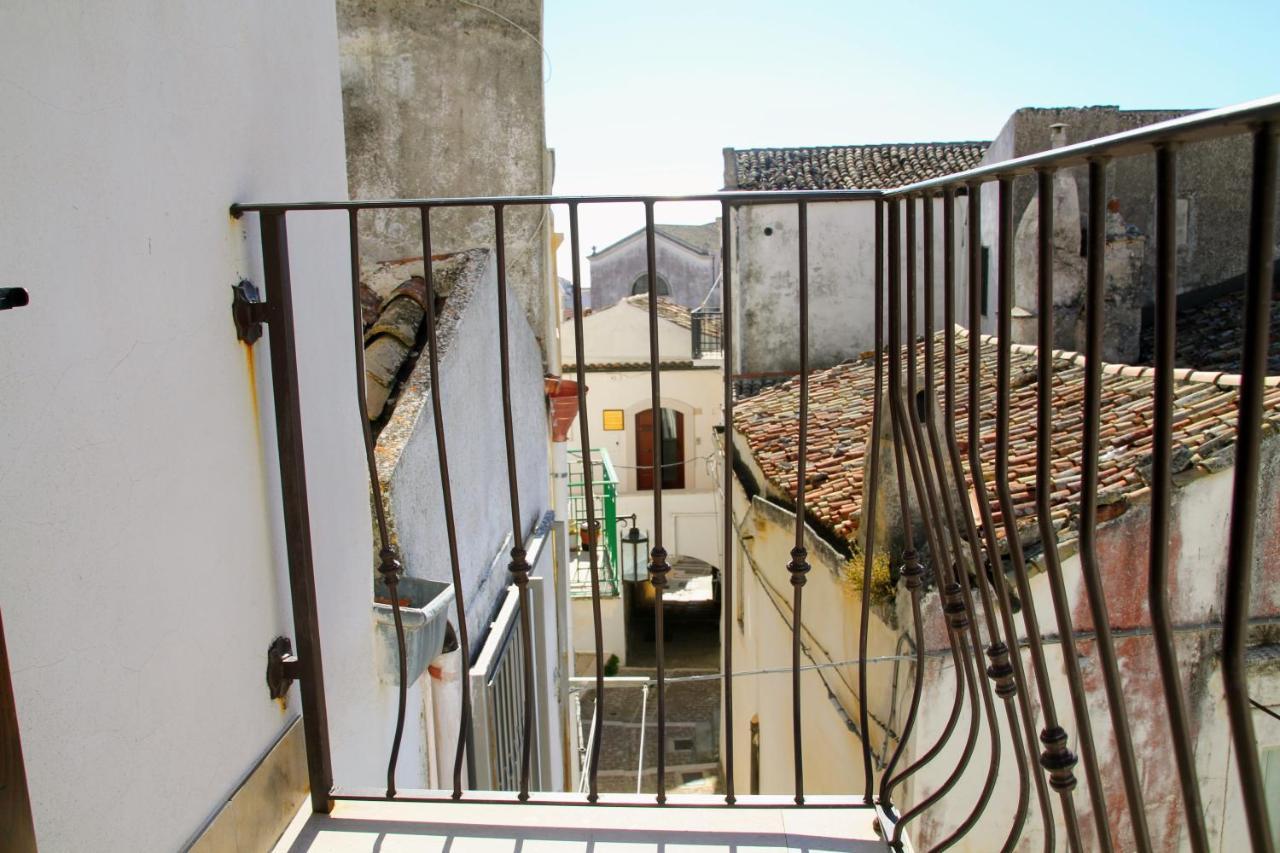 Rooms Dimora Arco - Affitti Brevi Italia Monte SantʼAngelo Dış mekan fotoğraf