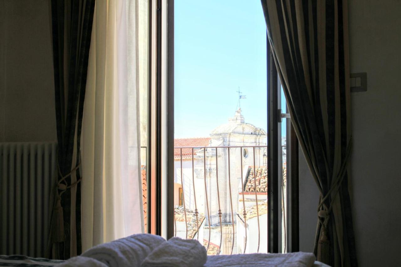 Rooms Dimora Arco - Affitti Brevi Italia Monte SantʼAngelo Dış mekan fotoğraf