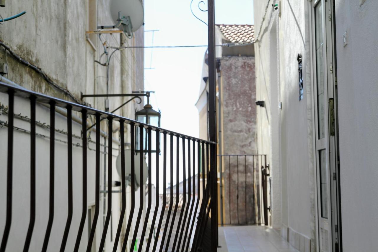 Rooms Dimora Arco - Affitti Brevi Italia Monte SantʼAngelo Dış mekan fotoğraf